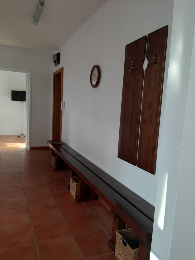 Hyggelig Appartement Oradea Buitenkant foto