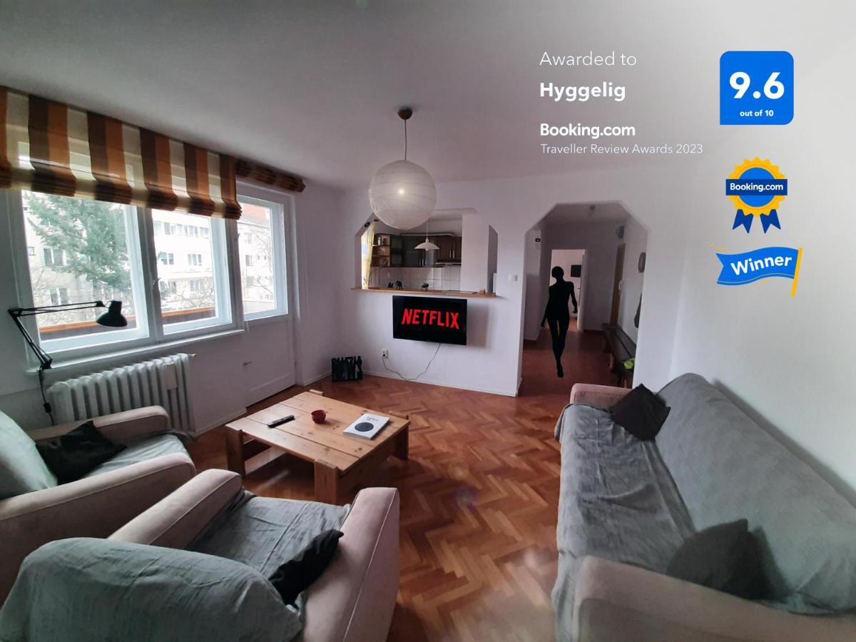 Hyggelig Appartement Oradea Buitenkant foto
